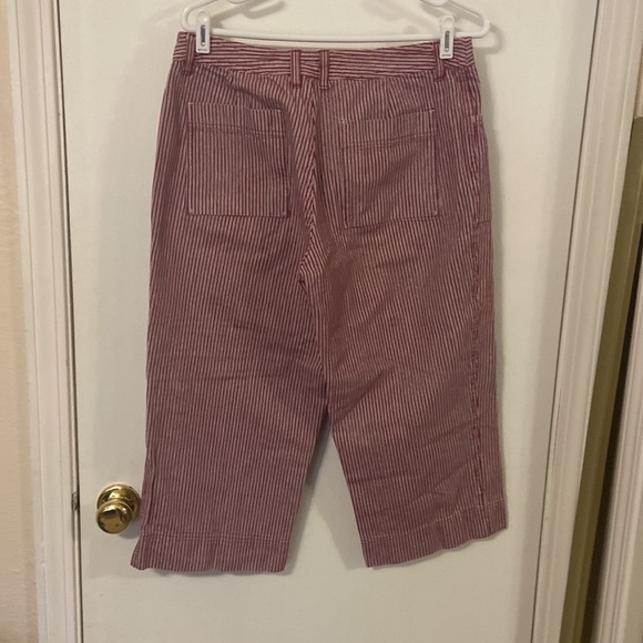 🌹- Size 12 medium women’s red stripe capris. - Picture 3 of 3